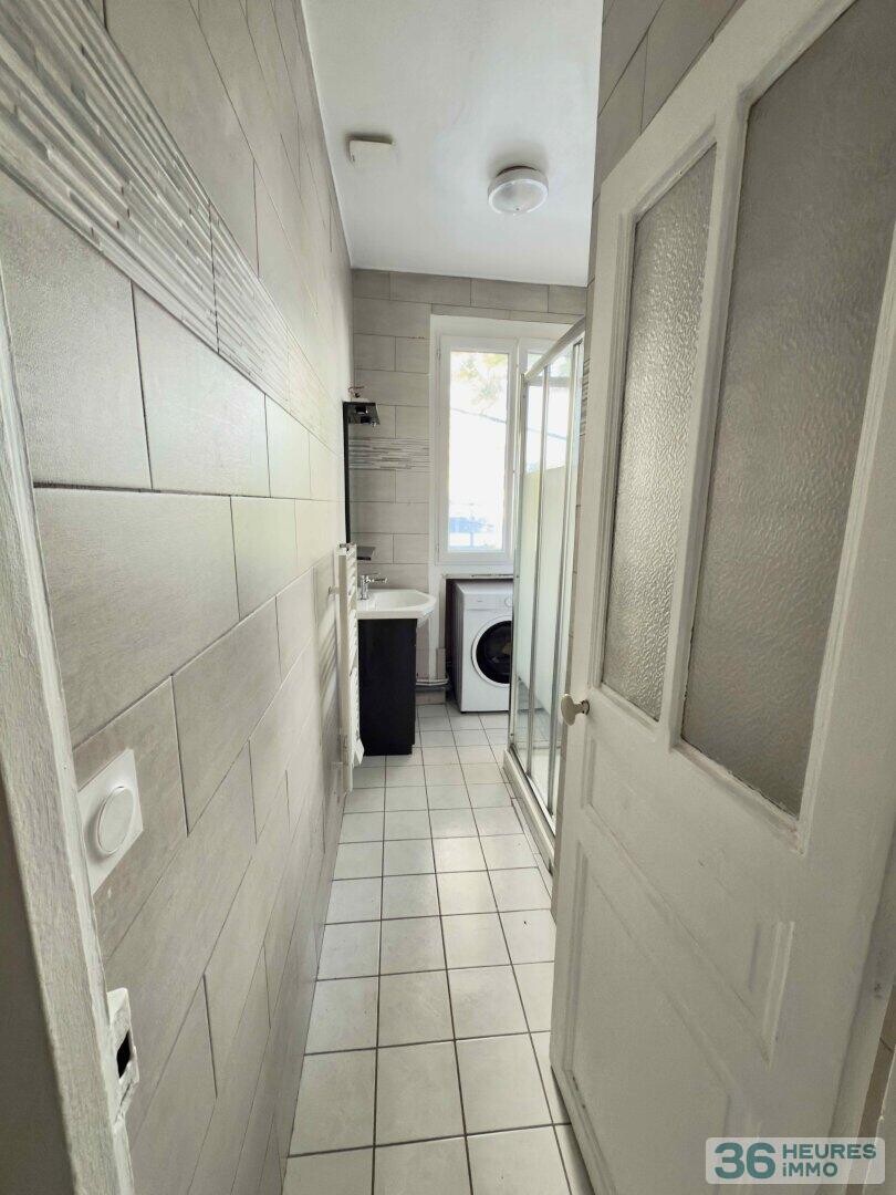 Appartement 2 pièces + cave + parking