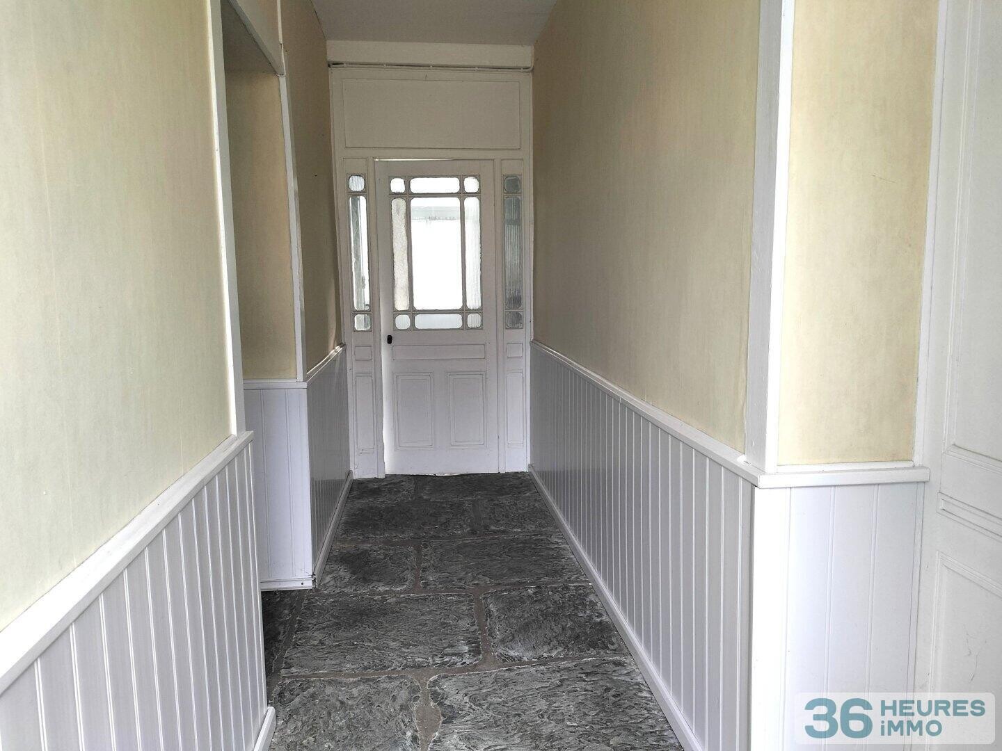 Ancien presbytère sur Beaumont Hague à RENOVER