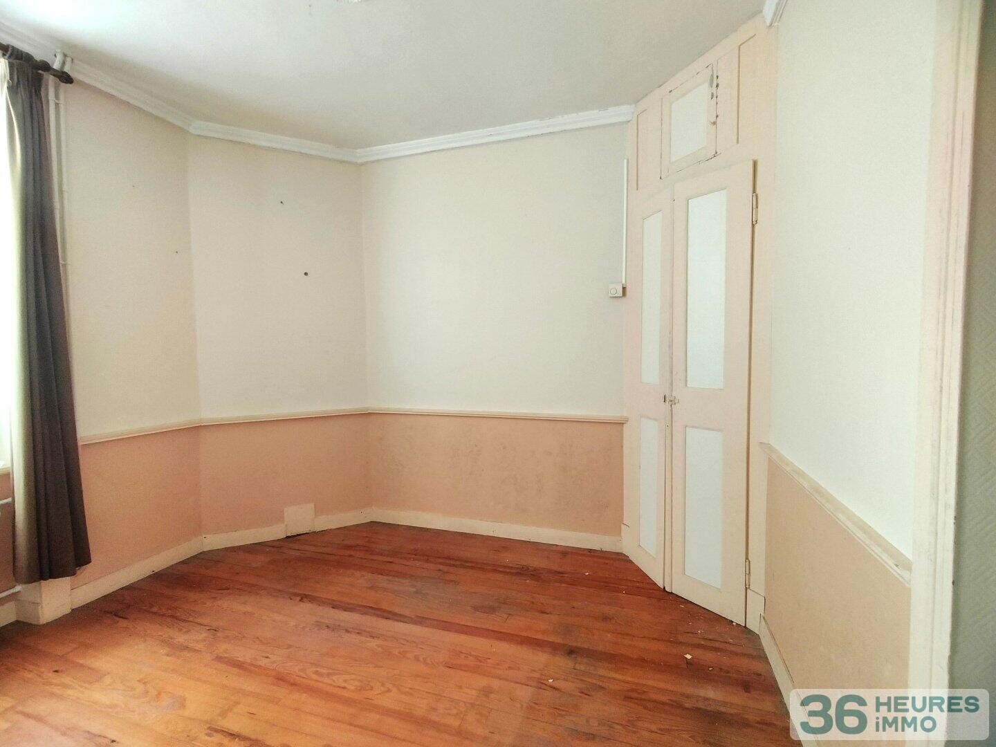 Ancien presbytère sur Beaumont Hague à RENOVER