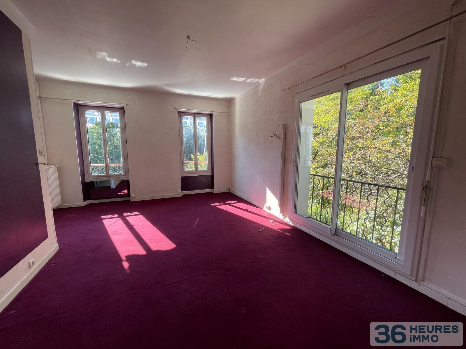 PROPRIETE AVEC PORT PRIVE SUR 6169M2 DE TERRAIN