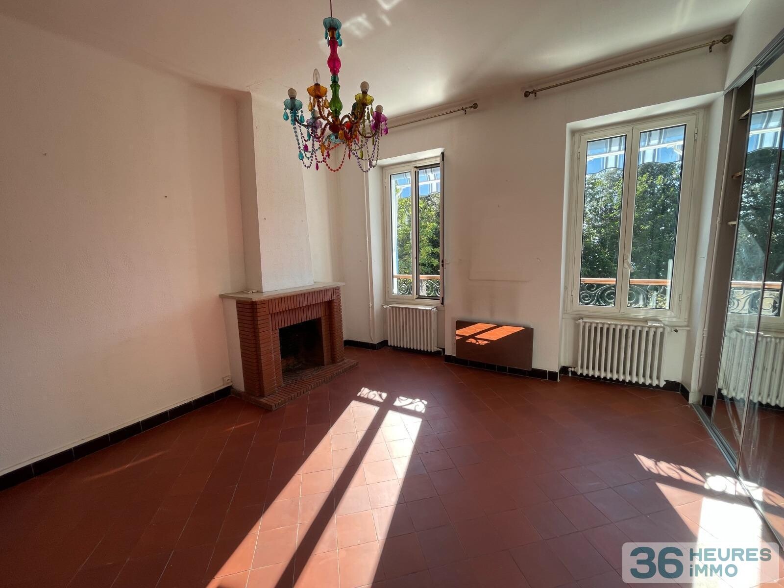 PROPRIETE AVEC PORT PRIVE SUR 6169M2 DE TERRAIN