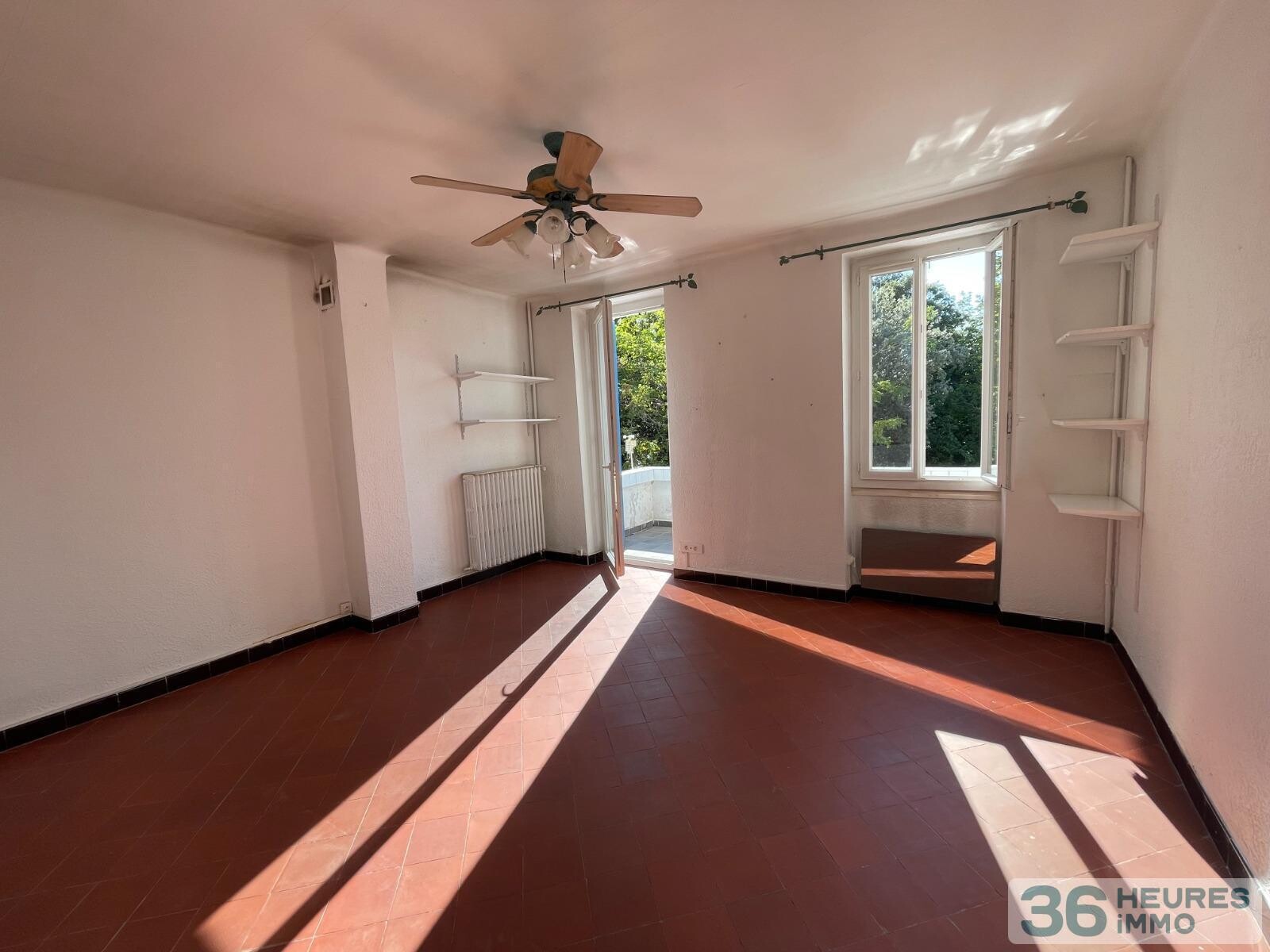 PROPRIETE AVEC PORT PRIVE SUR 6169M2 DE TERRAIN