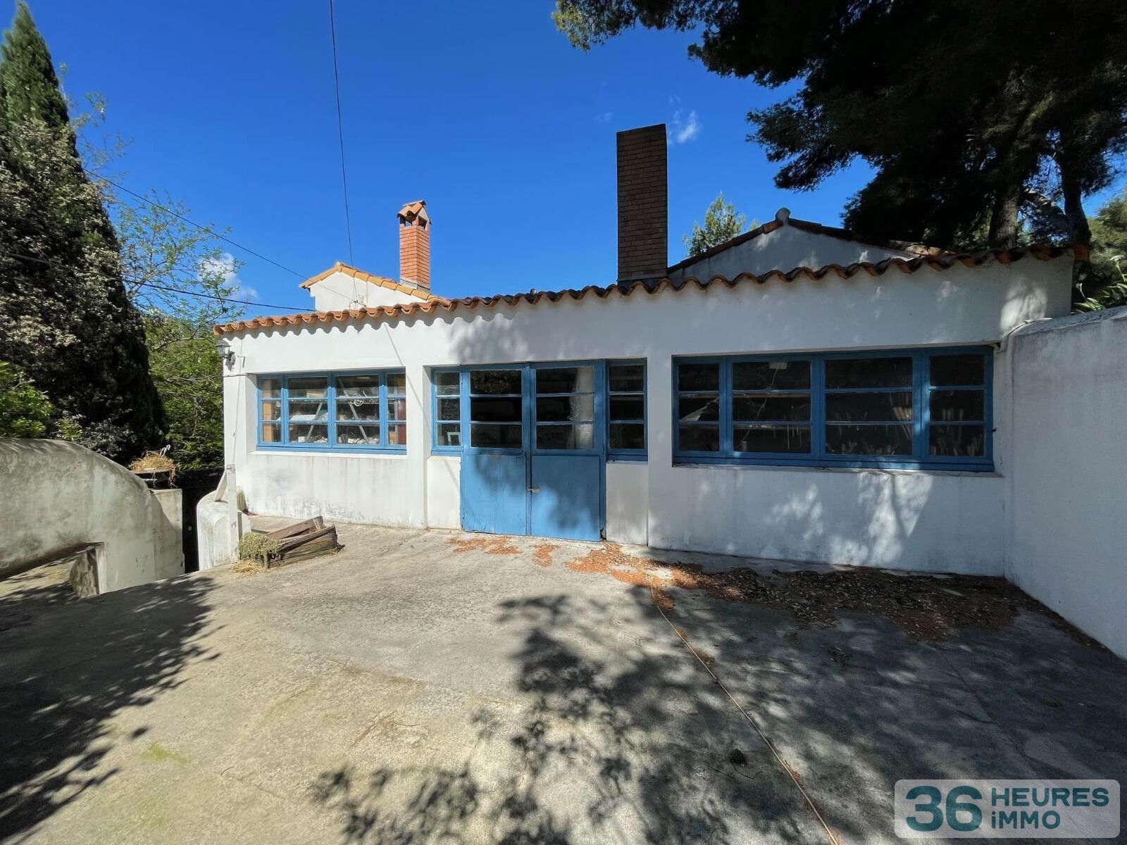 PROPRIETE AVEC PORT PRIVE SUR 6169M2 DE TERRAIN