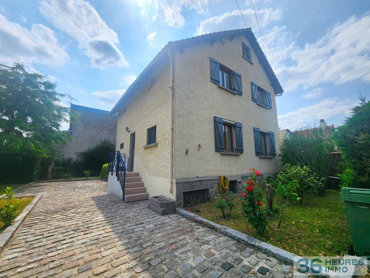 Maison avec sous sol et jardin