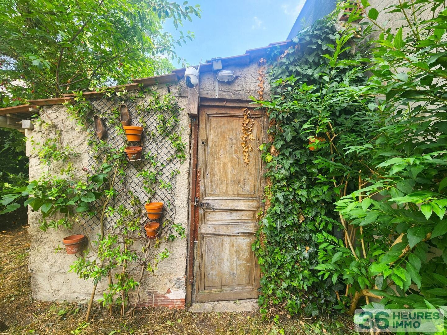 Maison avec sous sol et jardin