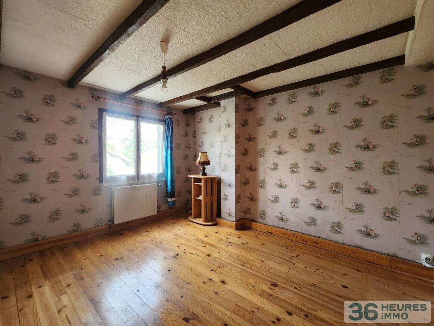 Maison avec sous sol et jardin