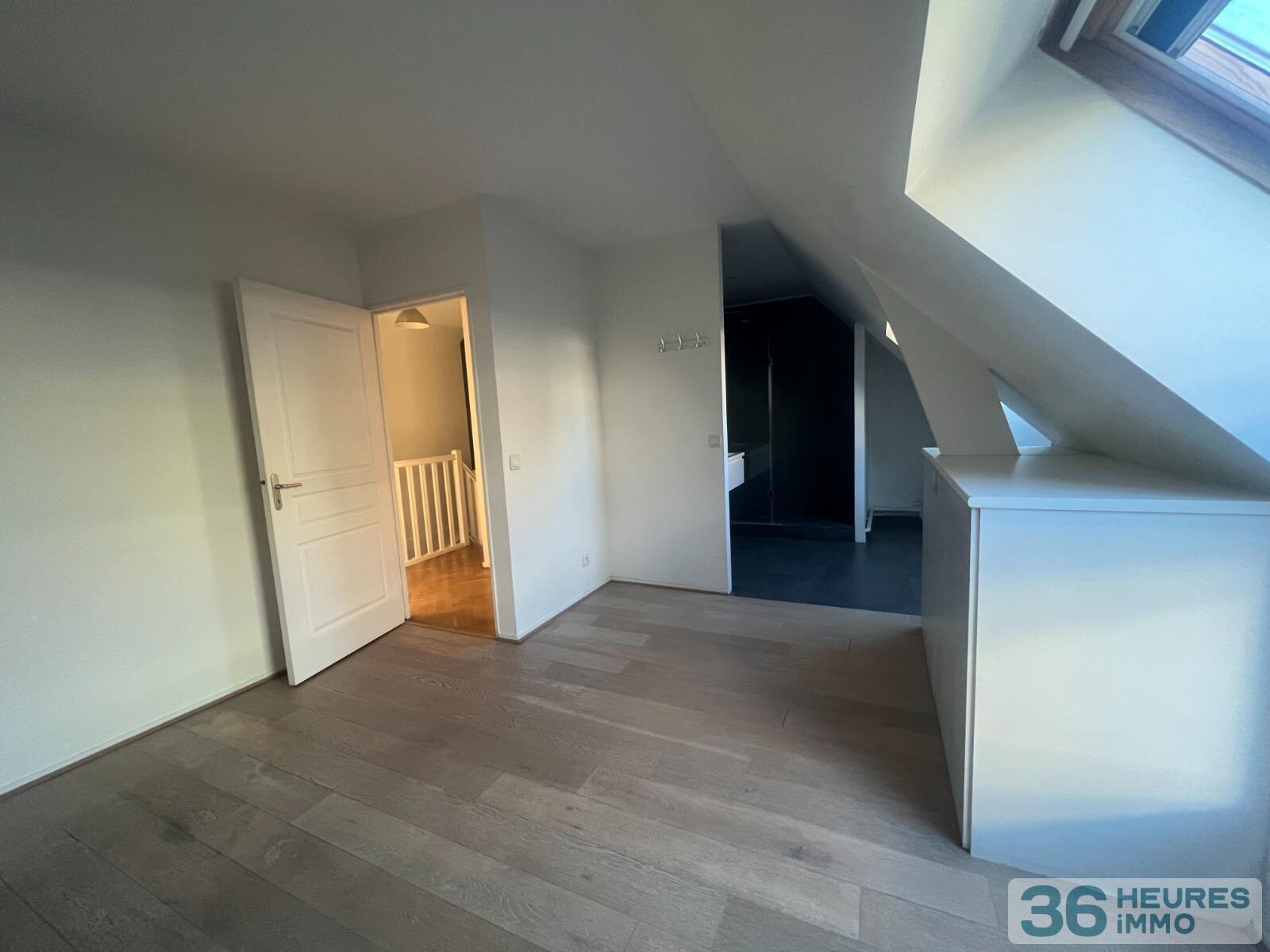  Appartement T4   Duplex Suresnes 