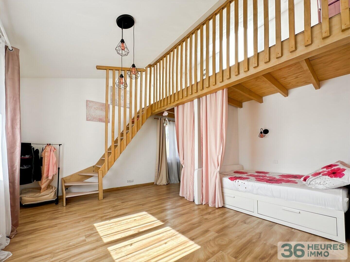 MAISON DE VILLAGE ENTIÈREMENT RÉNOVÉE