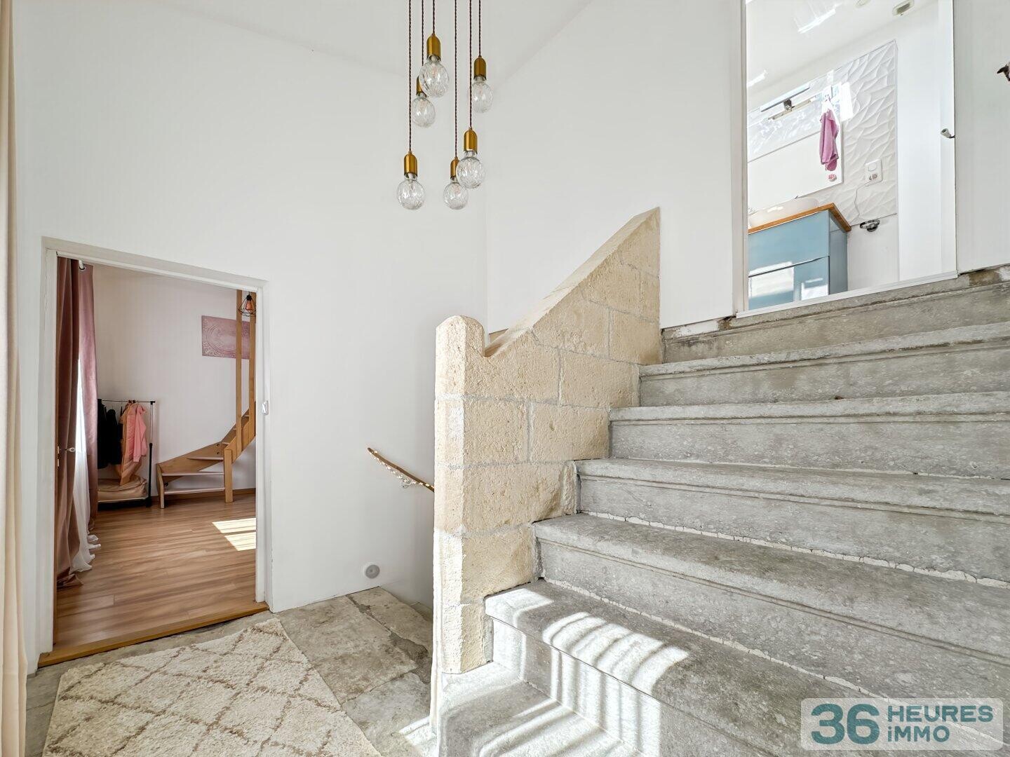 MAISON DE VILLAGE ENTIÈREMENT RÉNOVÉE