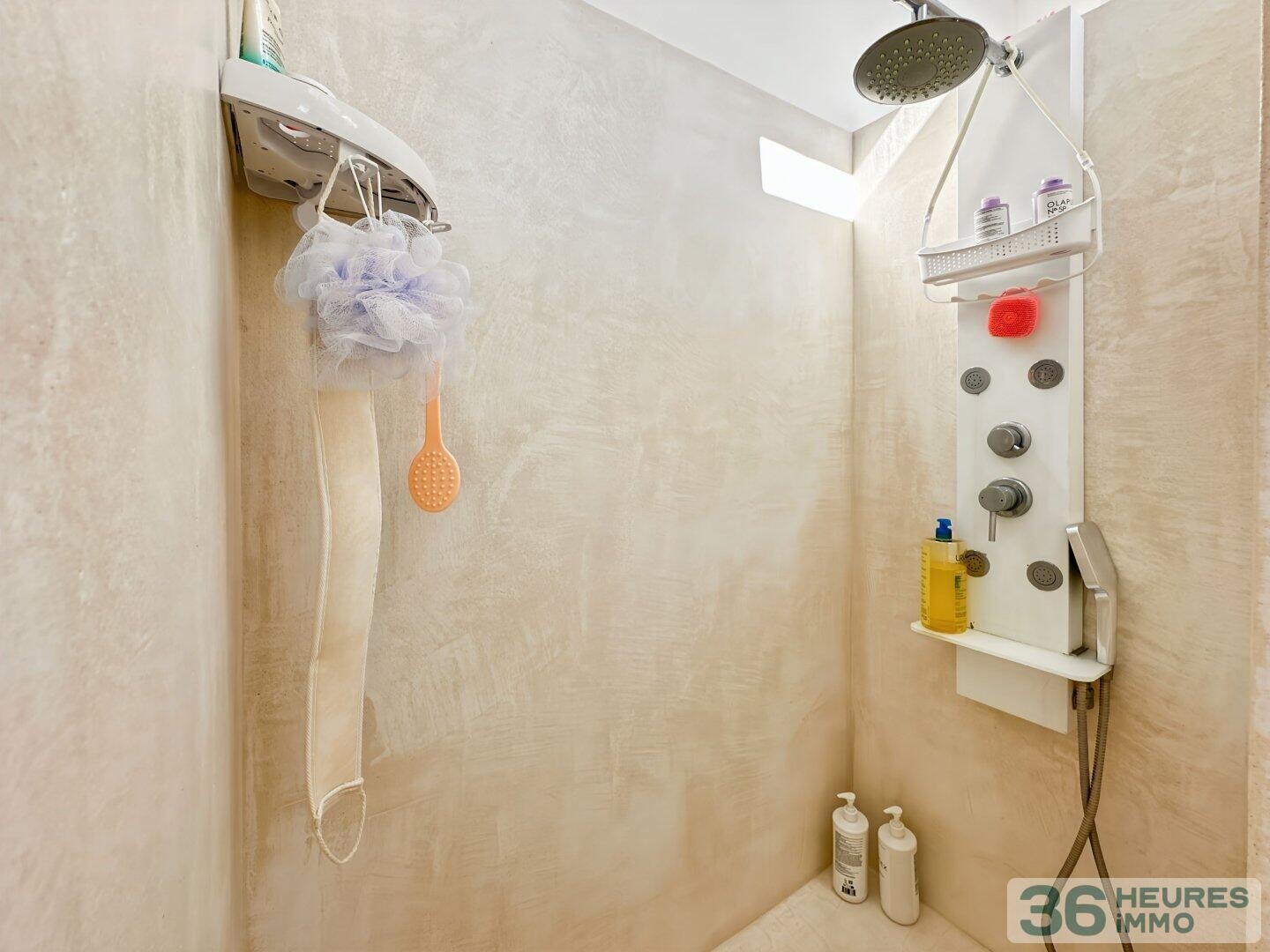 MAISON DE VILLAGE ENTIÈREMENT RÉNOVÉE