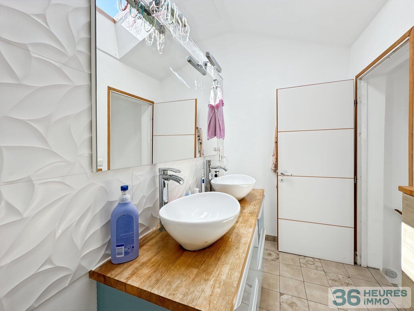 MAISON DE VILLAGE ENTIÈREMENT RÉNOVÉE