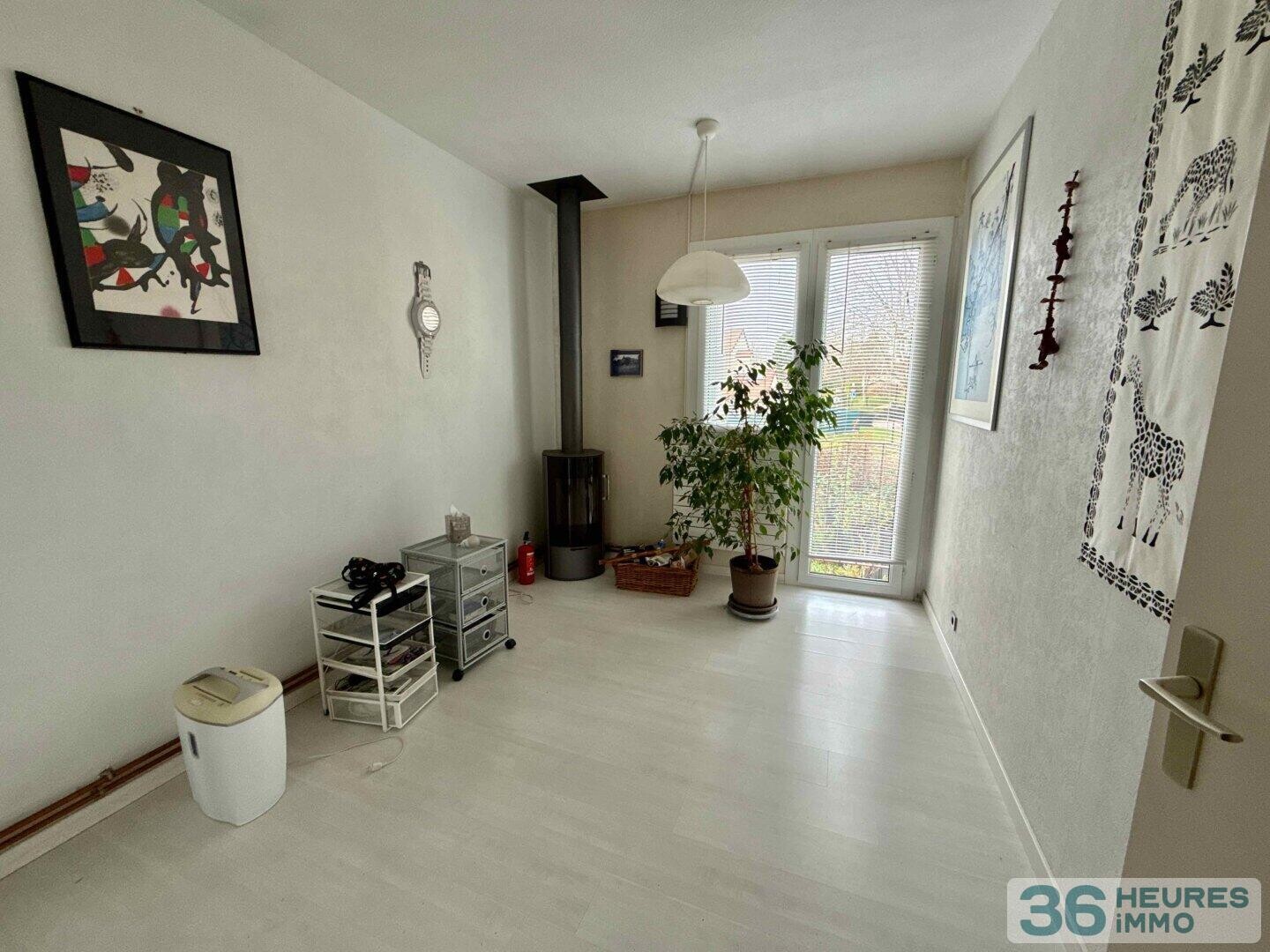 Maison 7 pièces avec jardin