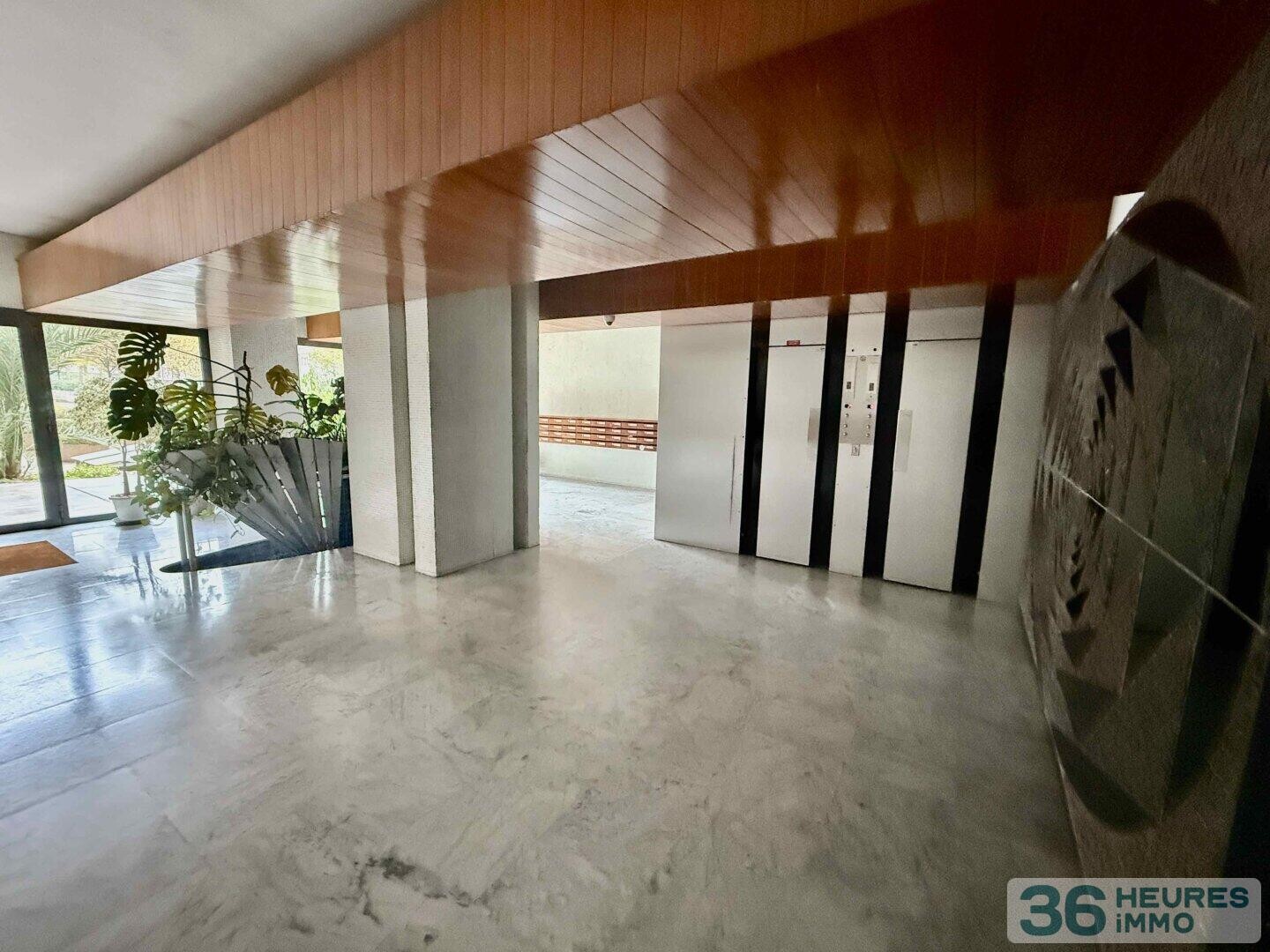 Grand studio + parking