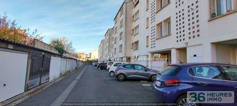 Appartement 3 pièces avec balcon cellier et buanderie.