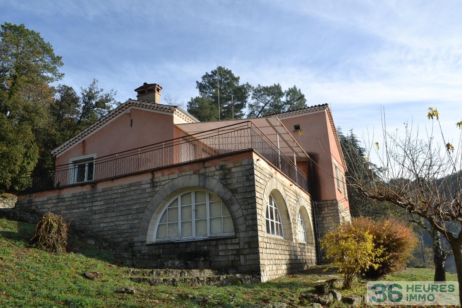 Maison individuelle avec terrain attenant