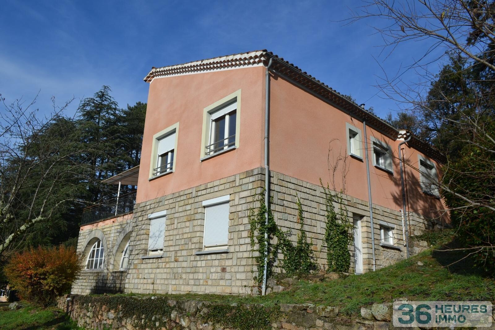 Maison individuelle avec terrain attenant
