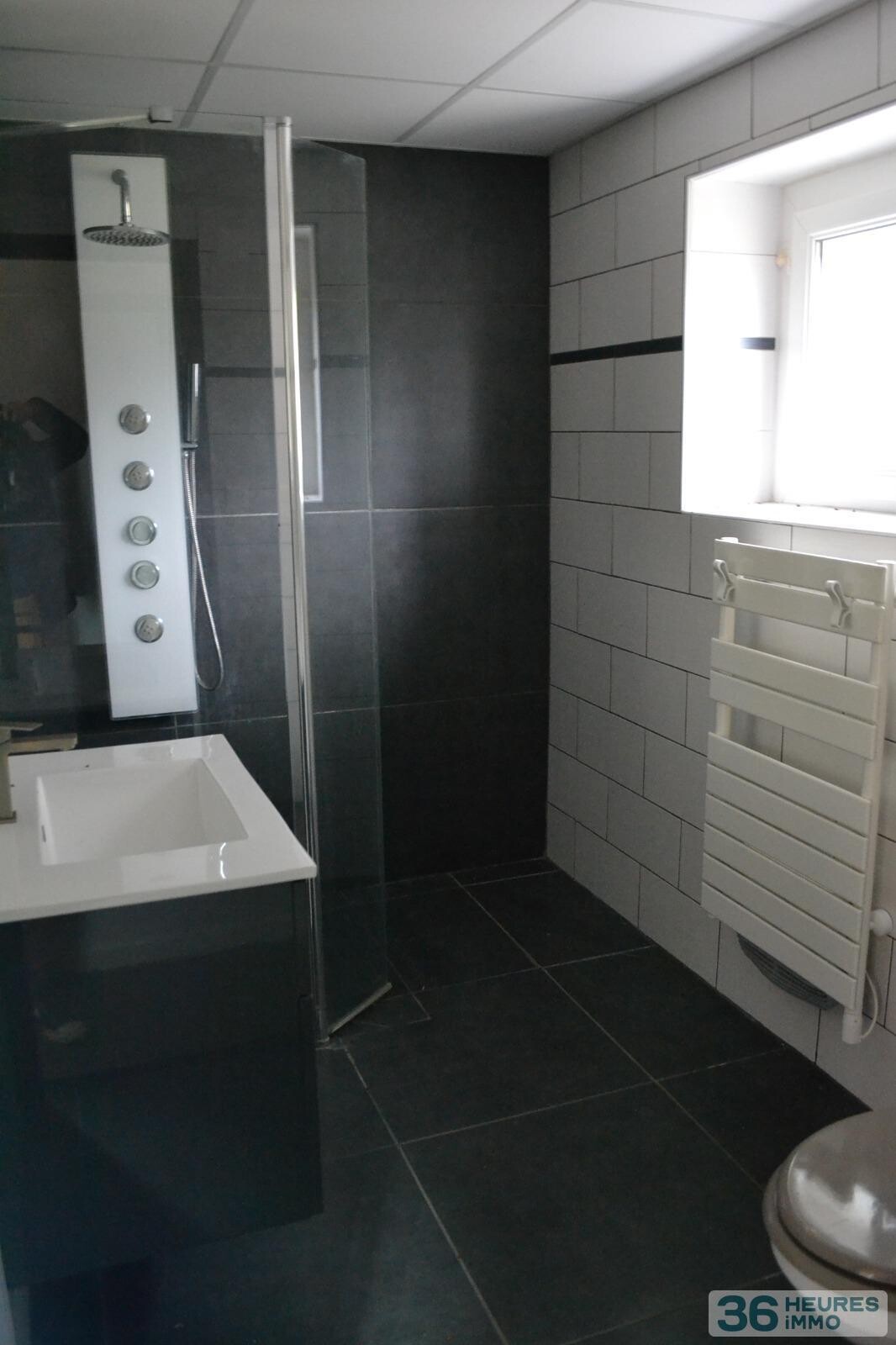 Maison individuelle avec terrain attenant