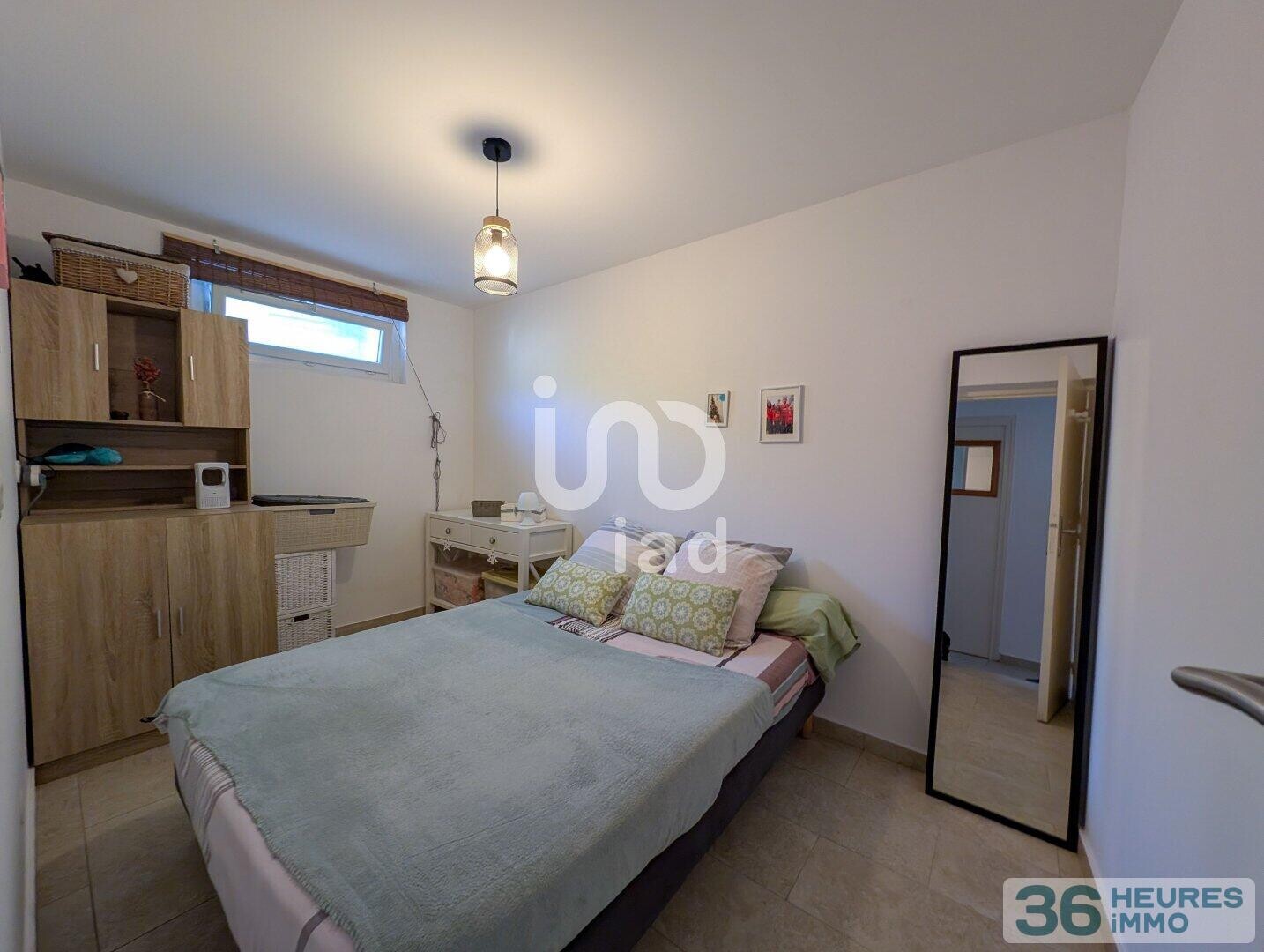 Appartement à Fréjus (83370)   2 chambres  3 pièces  70 m²  69 m² de terrain