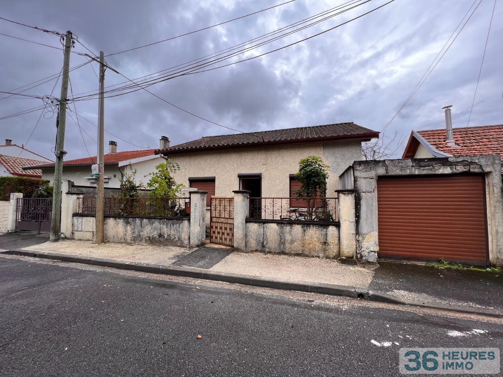 TERRAIN A BATIR AVEC MAISON A RENOVER OU RASER A PESSAC