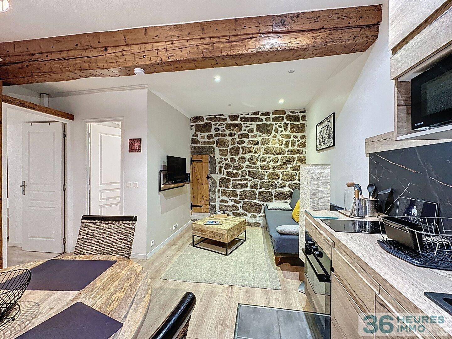 Maison de caractère rénovée – 3 appartements prêts à louer