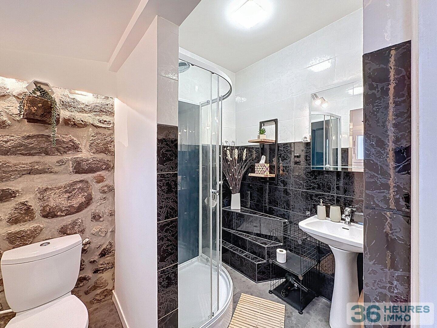 Maison de caractère rénovée – 3 appartements prêts à louer