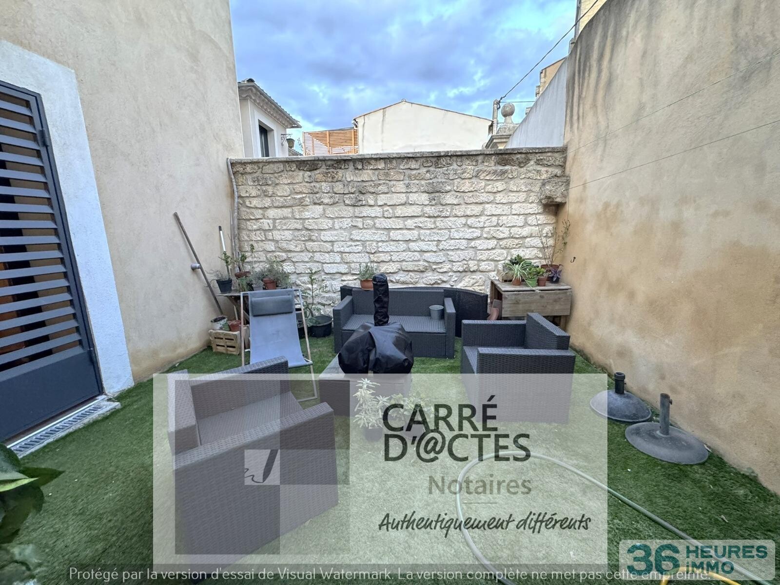 Maison de village avec extérieur et stationnement