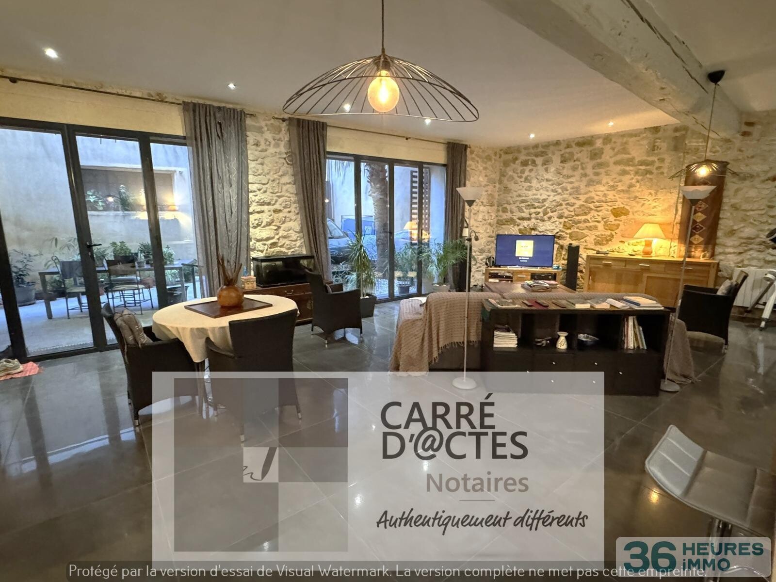 Maison de village avec extérieur et stationnement