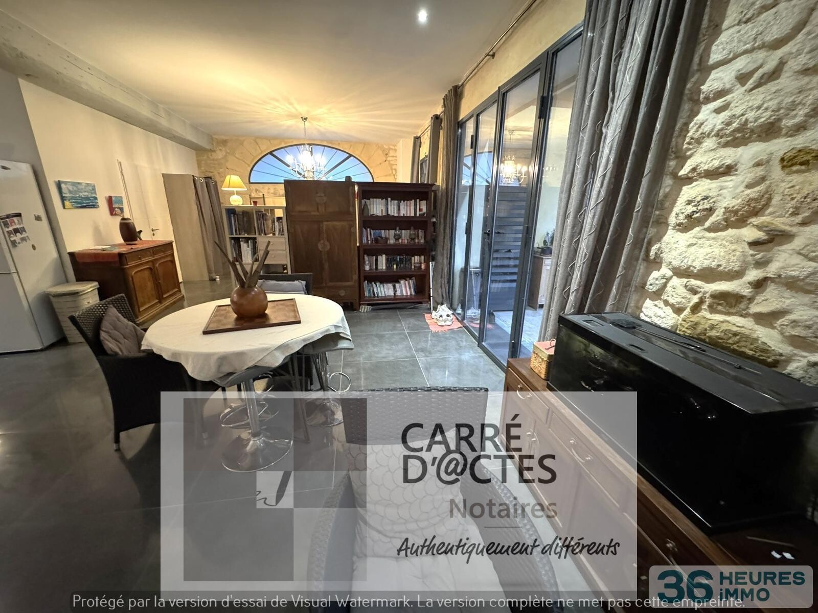 Maison de village avec extérieur et stationnement