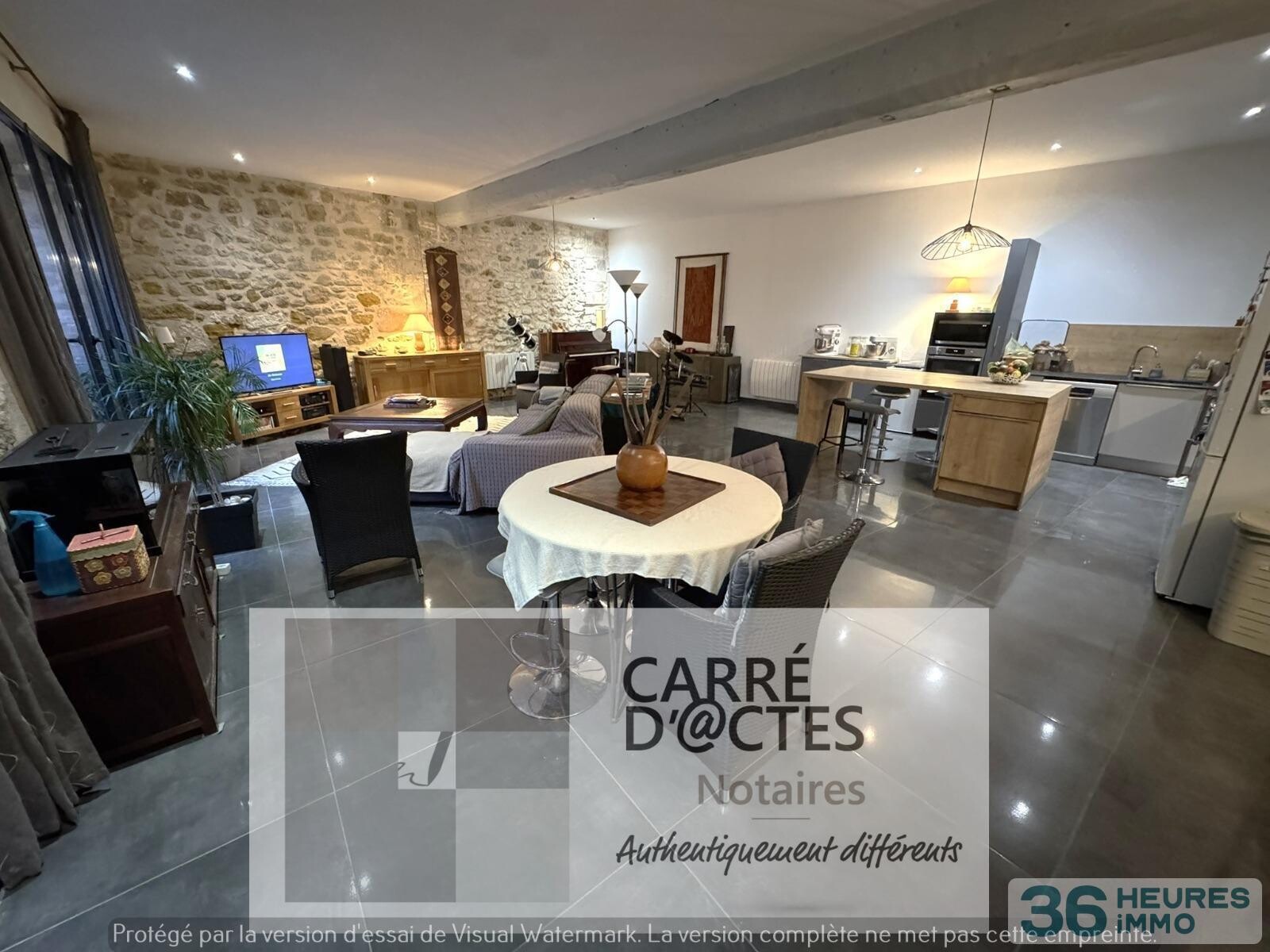 Maison de village avec extérieur et stationnement