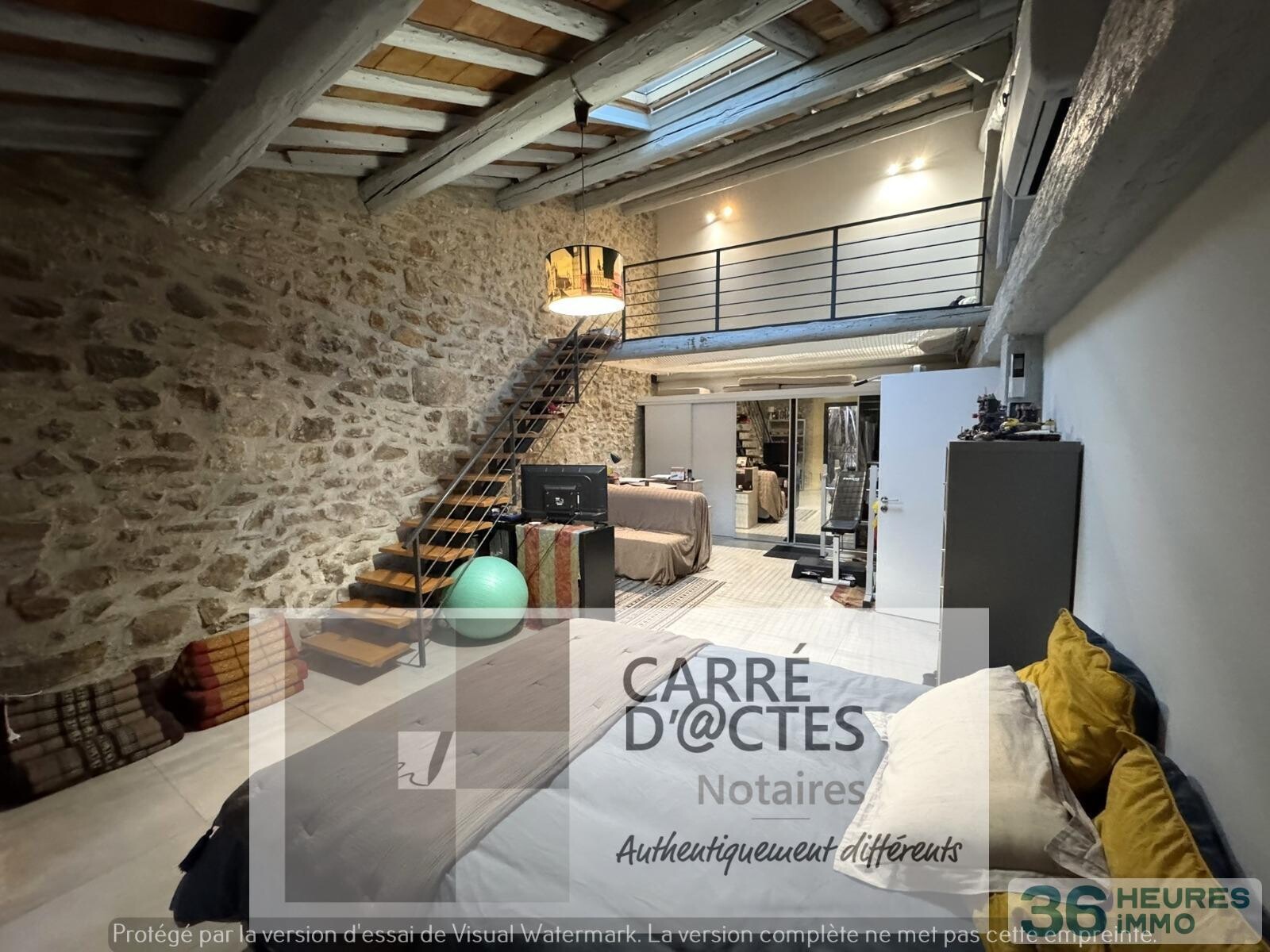 Maison de village avec extérieur et stationnement