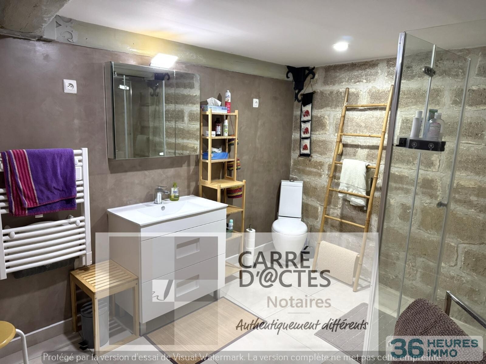 Maison de village avec extérieur et stationnement