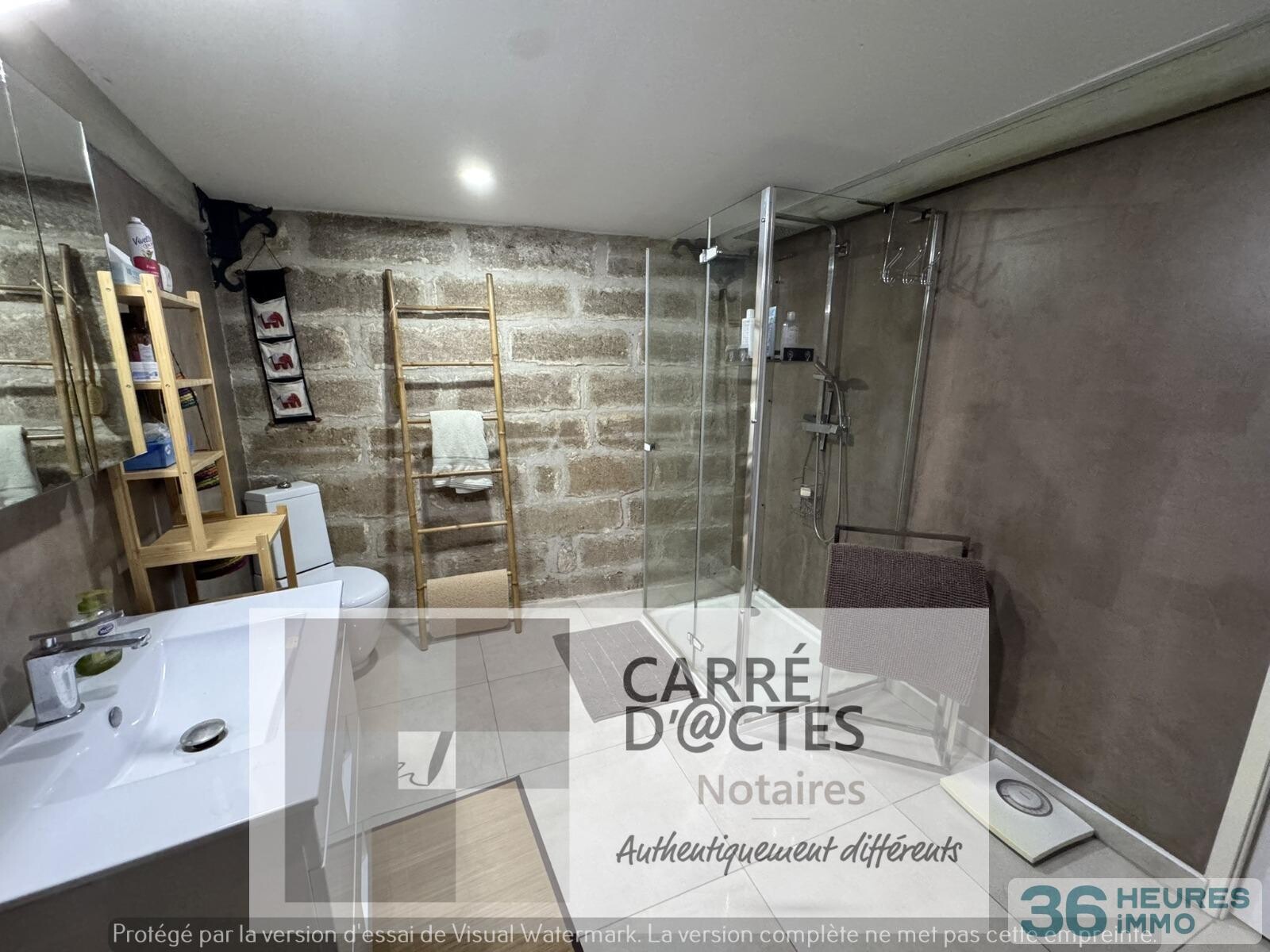 Maison de village avec extérieur et stationnement