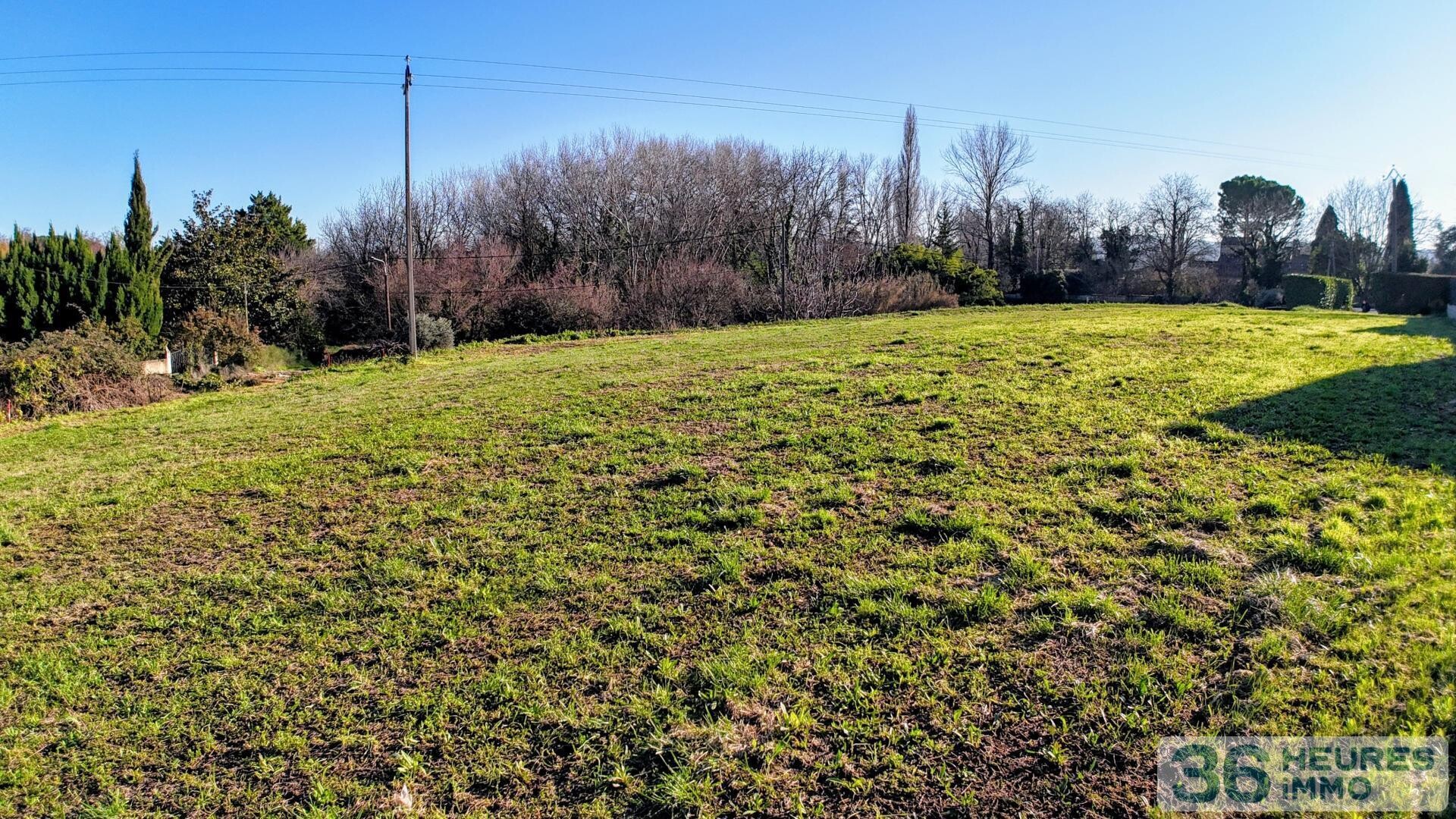 Terrain constructible de 2220 m2