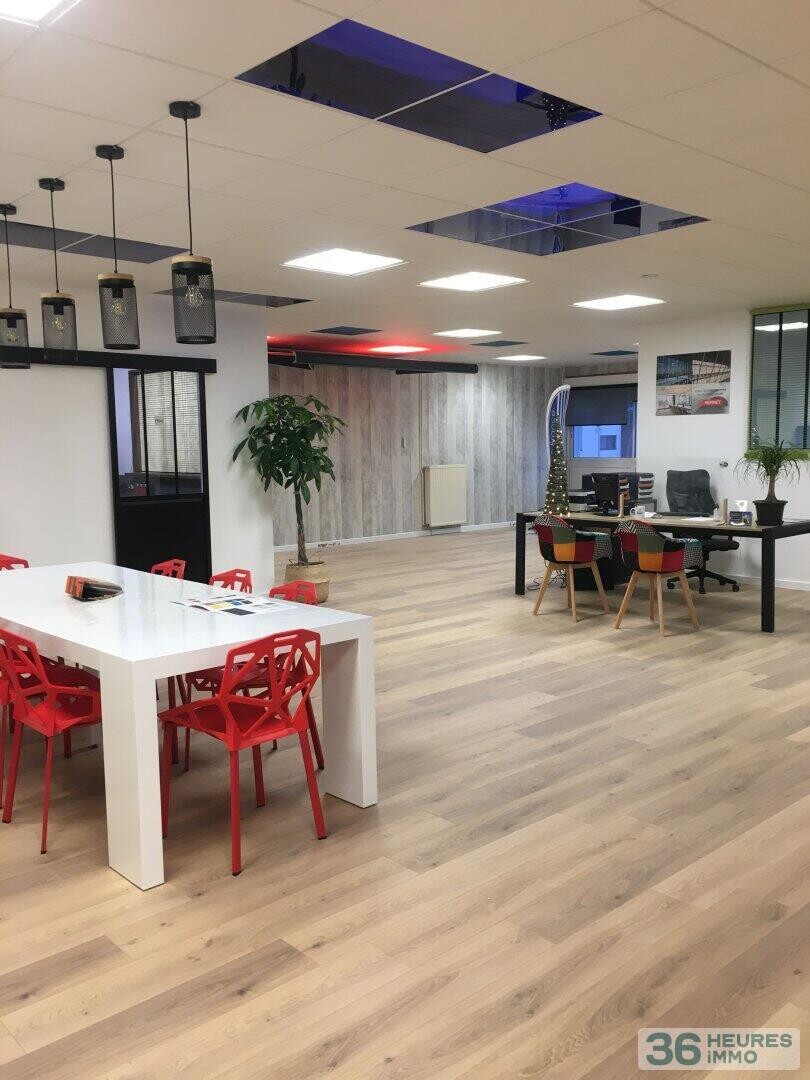 local commercial plus terrain constructible