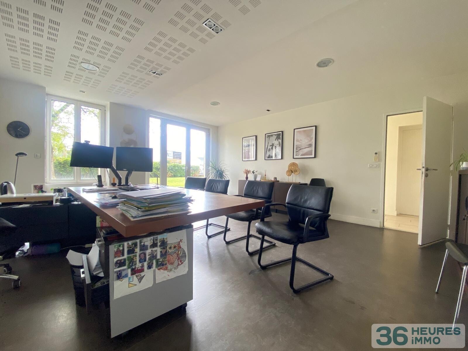 LOCAL PROFESSIONNEL  452 m² sur 1971 m² de terrain 