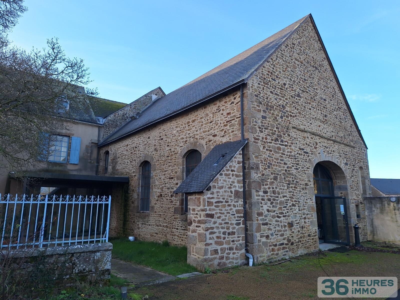 VENTE PROPRIETE en Centre-ville d'ERNEE, en Mayenne