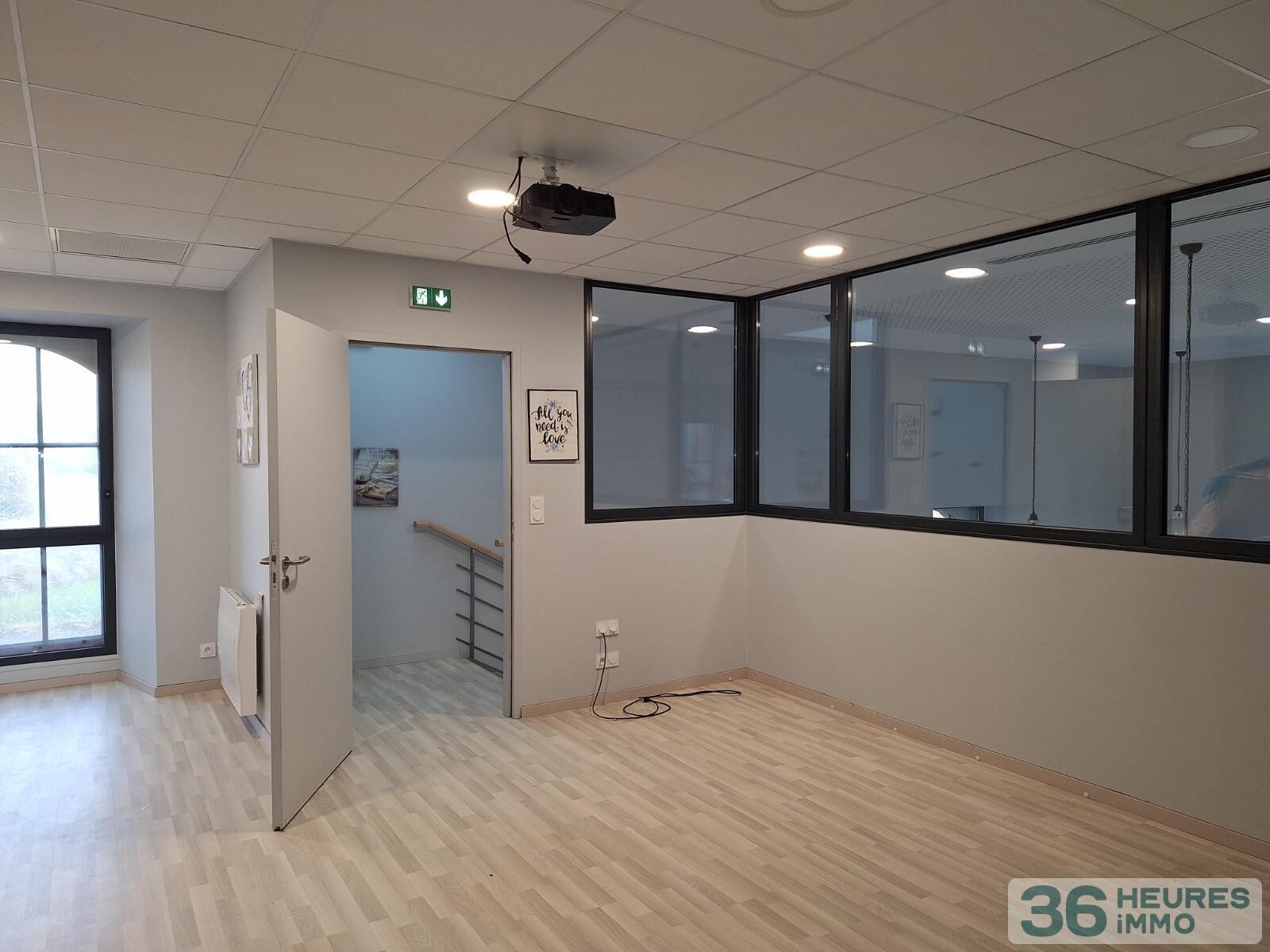 VENTE PROPRIETE en Centre-ville d'ERNEE, en Mayenne