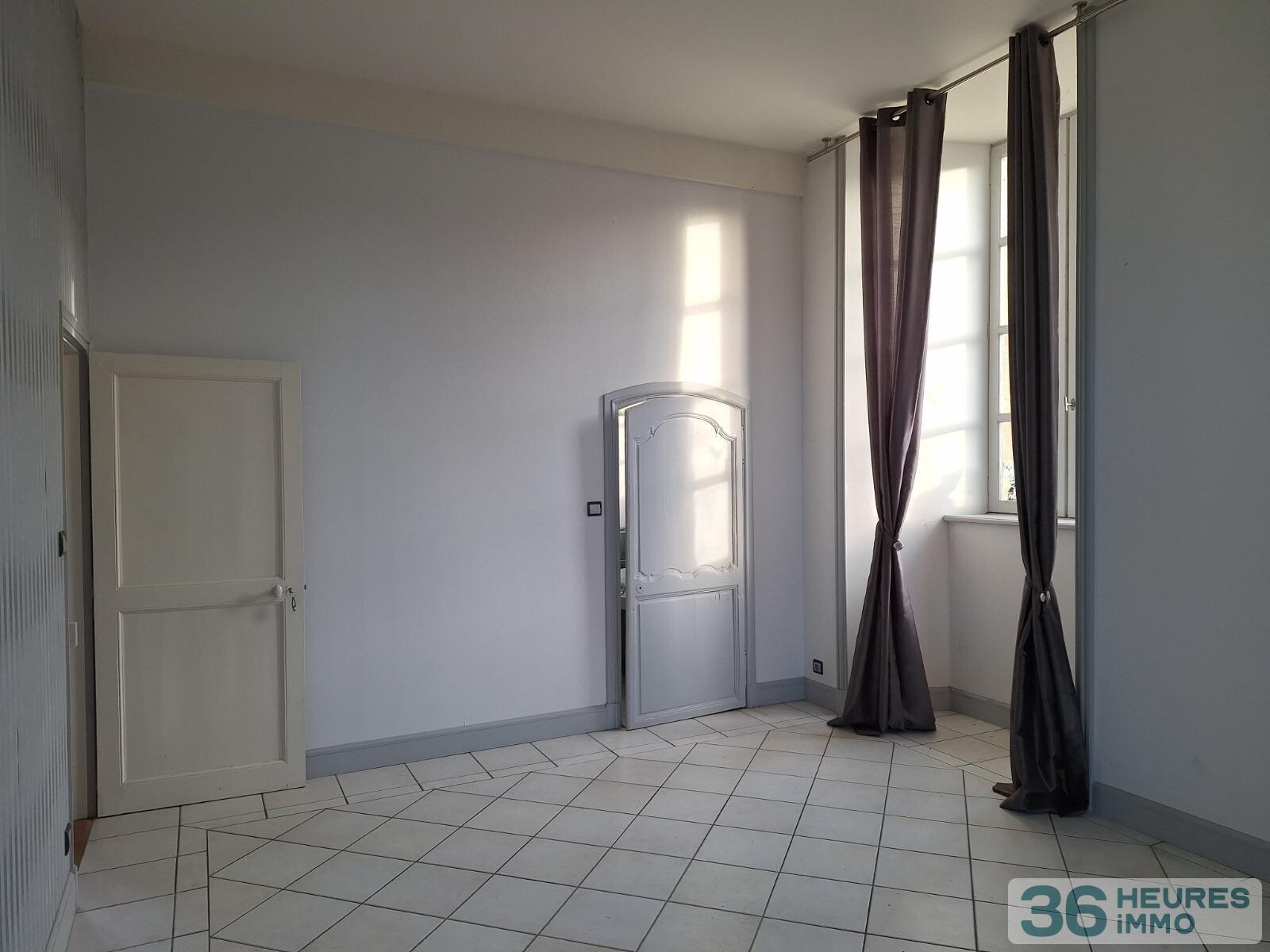 VENTE PROPRIETE en Centre-ville d'ERNEE, en Mayenne