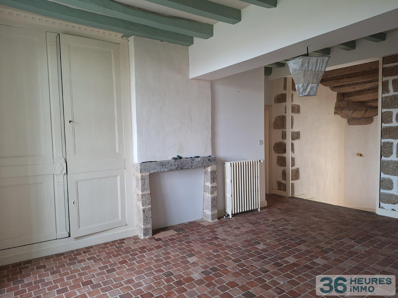 VENTE PROPRIETE en Centre-ville d'ERNEE, en Mayenne