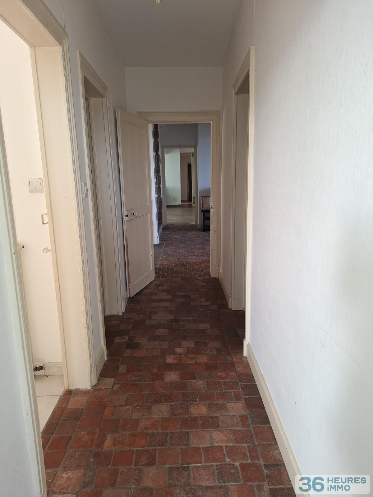 VENTE PROPRIETE en Centre-ville d'ERNEE, en Mayenne