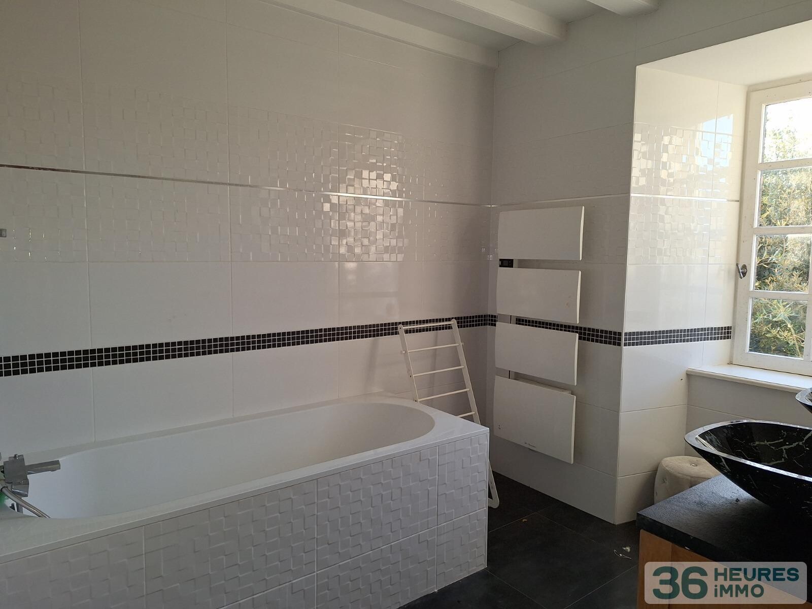 VENTE PROPRIETE en Centre-ville d'ERNEE, en Mayenne