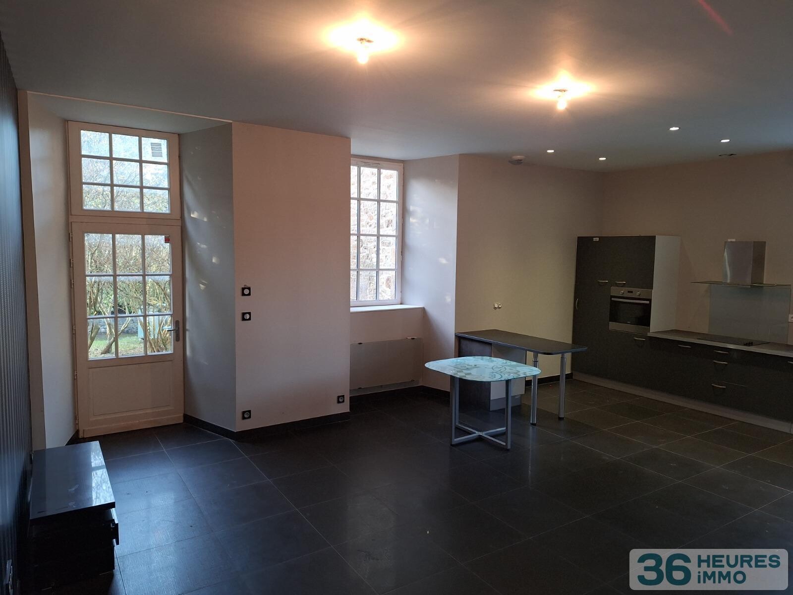 VENTE PROPRIETE en Centre-ville d'ERNEE, en Mayenne