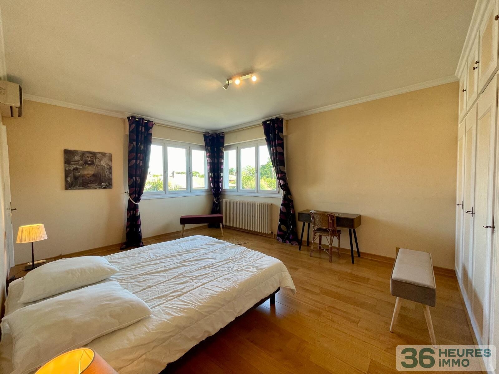 Villa en bord de bassin