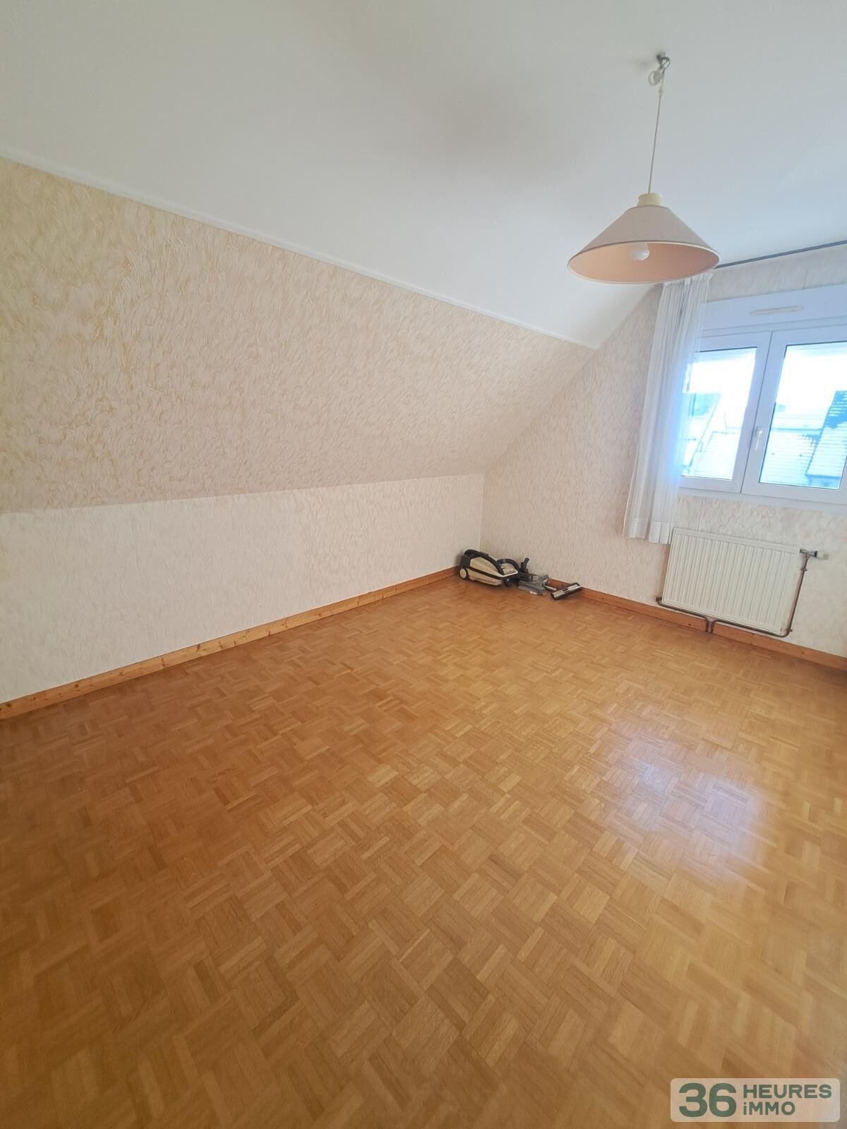 PREMARTINE - PLAIN PIED AVEC GARAGE 