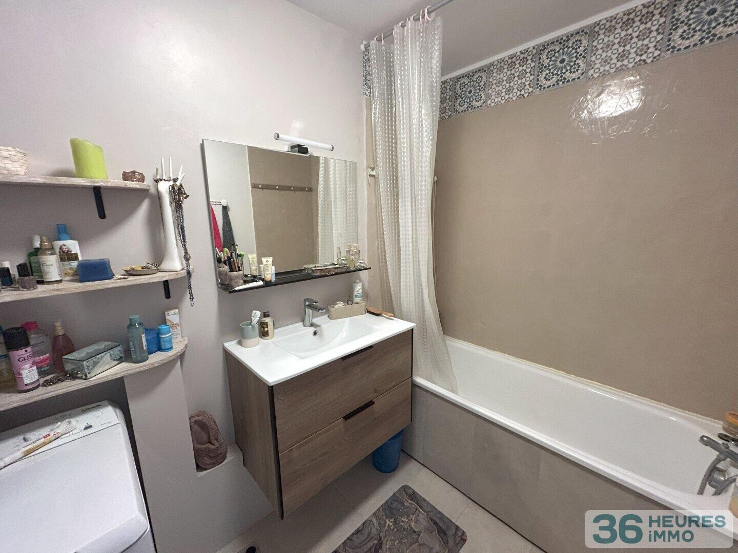 Appartement 2 pièces de 50 m² avec balcon et parking