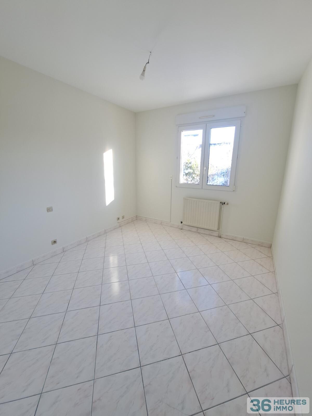 PREMARTINE - PLAIN PIED AVEC GARAGE 