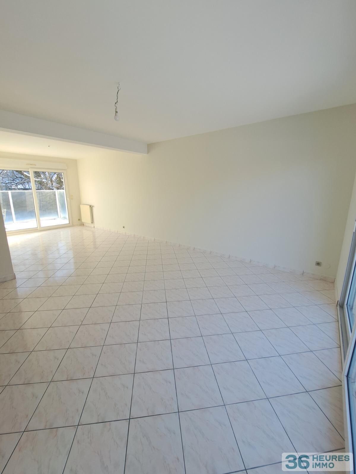 PREMARTINE - PLAIN PIED AVEC GARAGE 