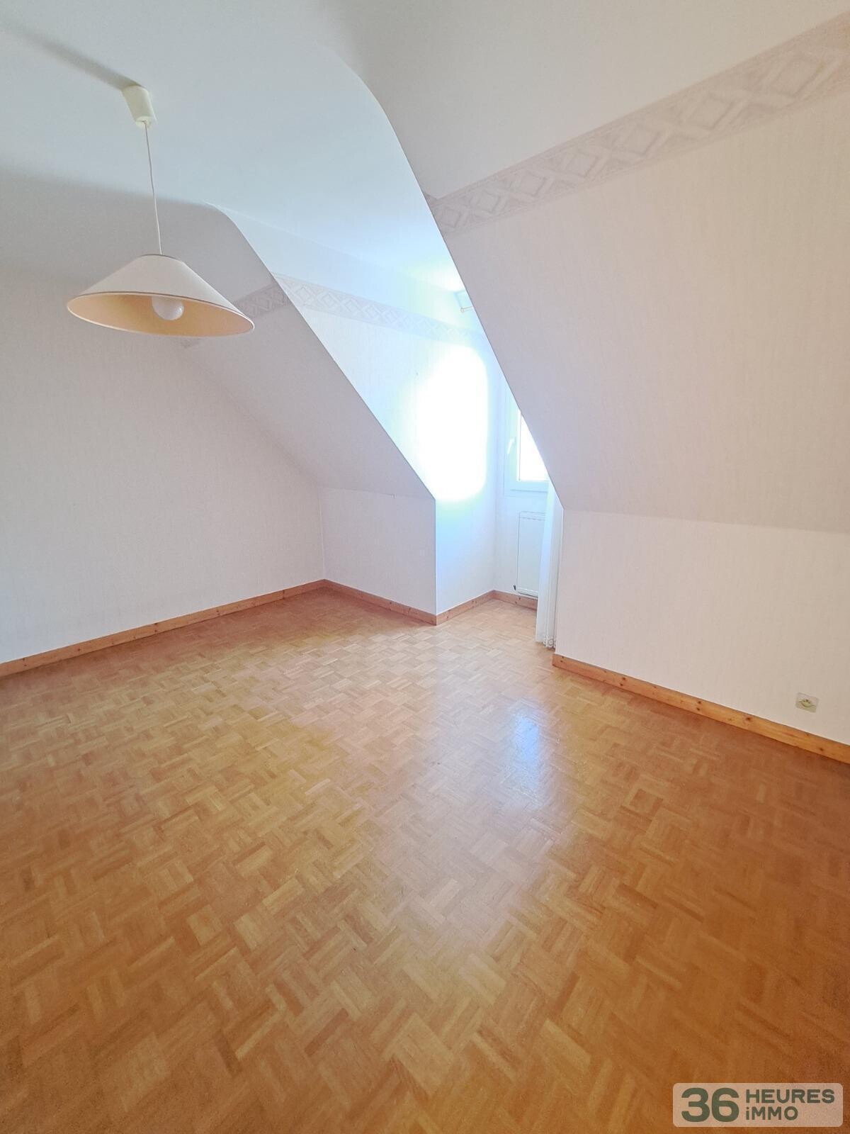 PREMARTINE - PLAIN PIED AVEC GARAGE 