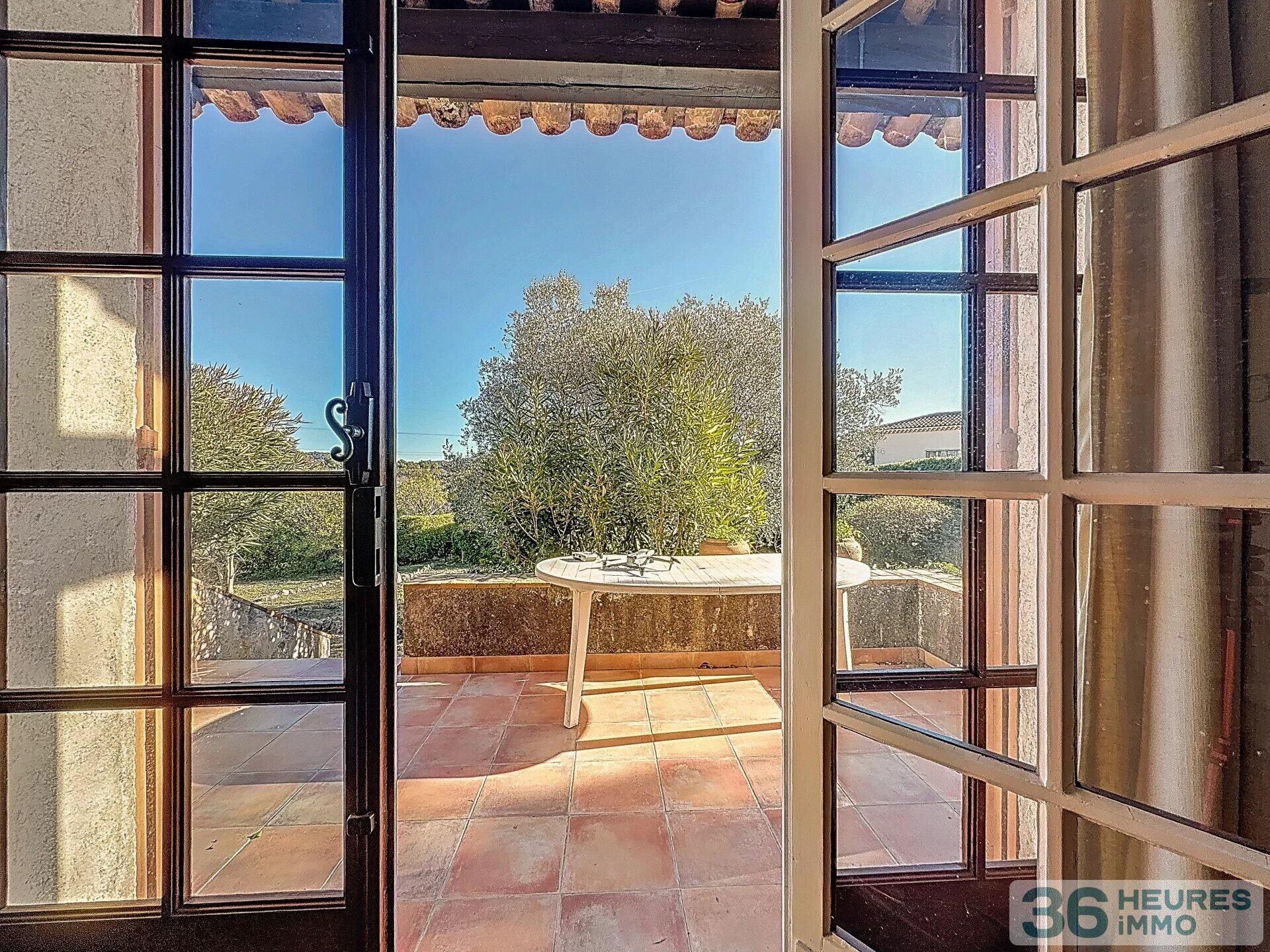 Villa individuelle à pied du village de la Roquette (limite Mougins)