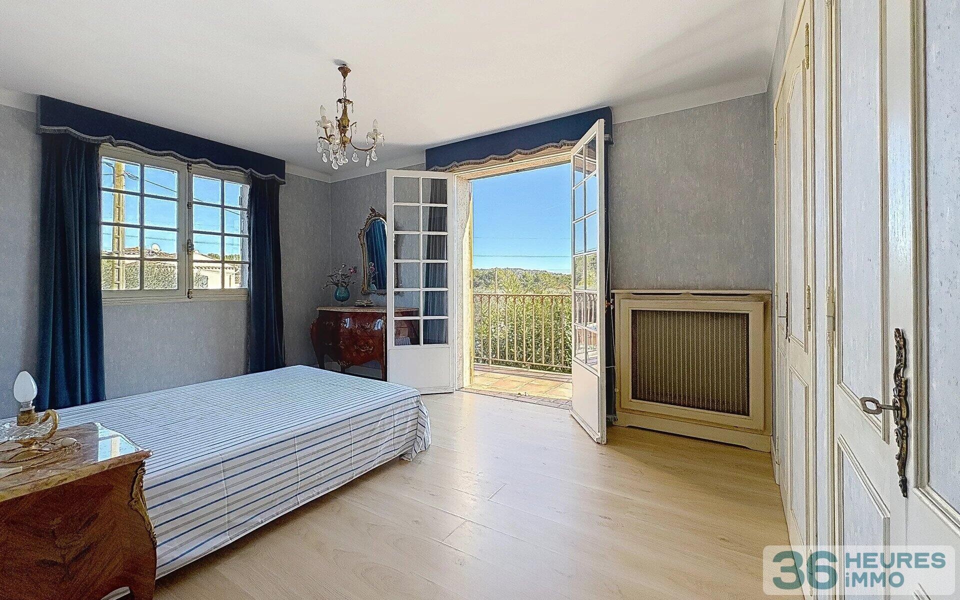 Villa individuelle à pied du village de la Roquette (limite Mougins)